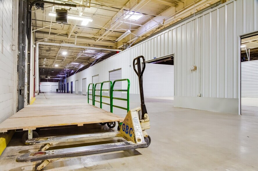 Primary Photo Of 5317 Peachtree Blvd, Chamblee Specialty For Sale