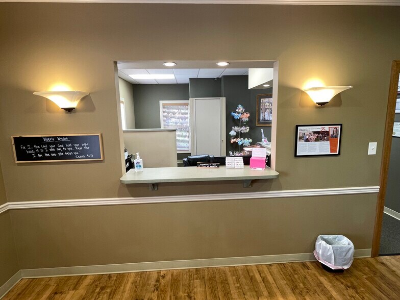 More Photos Of 508 Princeton Rd, Johnson City Medical For Lease