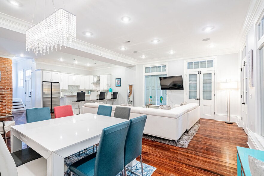 More Photos Of 1201 Baronne St, New Orleans Hotel For Sale