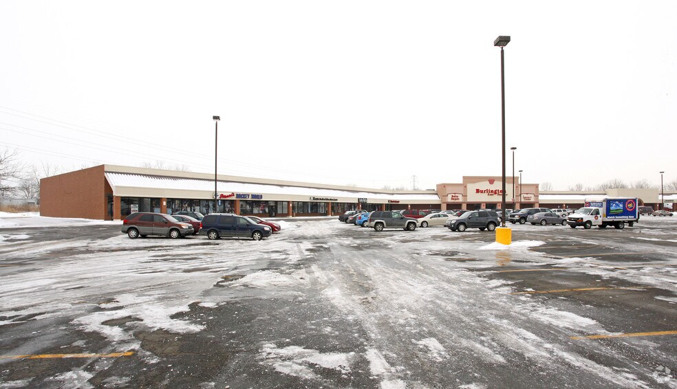 More Photos Of 22301-22331 Eureka Rd, Taylor Freestanding For Lease