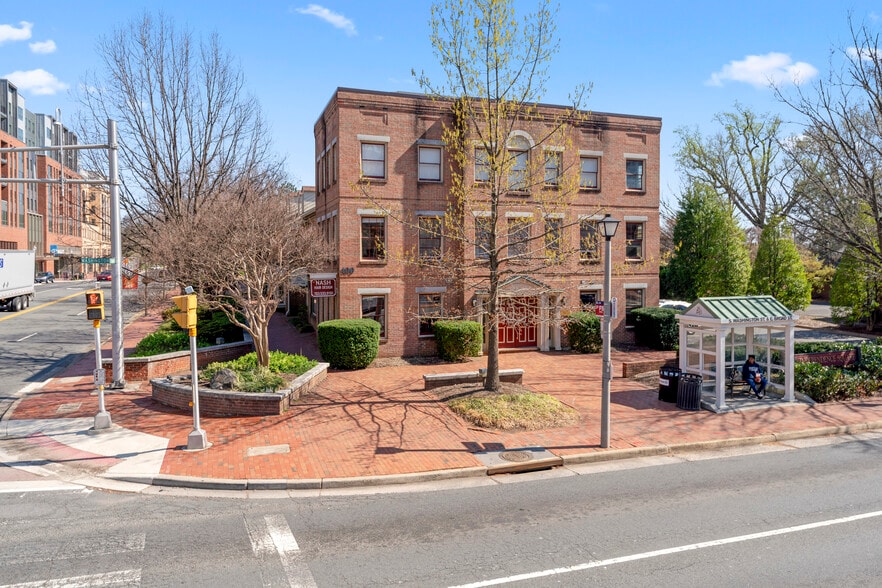 More Photos Of 100-122 E Broad St, Falls Church Office For Sale