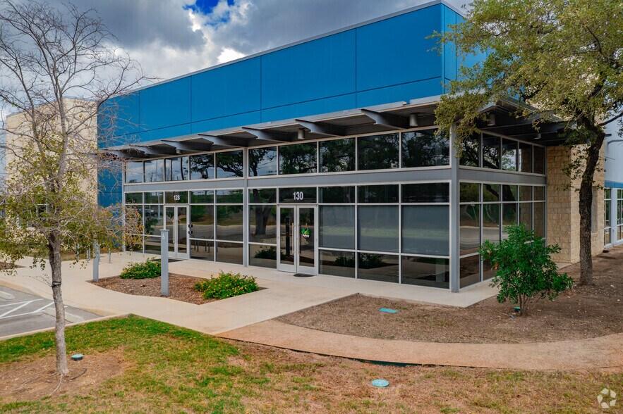 More Photos Of 4830 N Loop 1604 W, San Antonio Flex For Sale