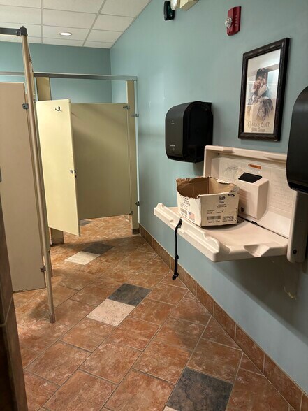 More Photos Of 310 Court Ave, Des Moines Restaurant For Sale