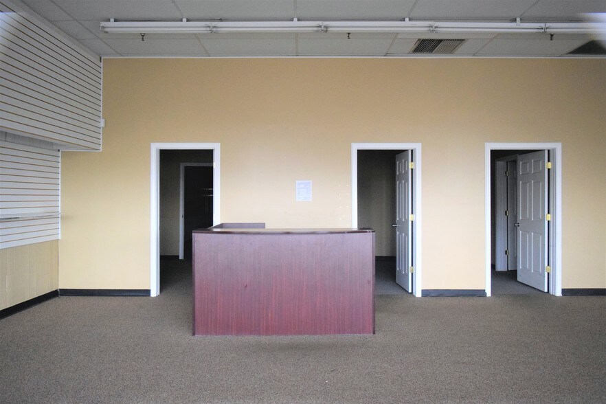 More Photos Of 111 Southland Vlg, Troy Unknown For Lease