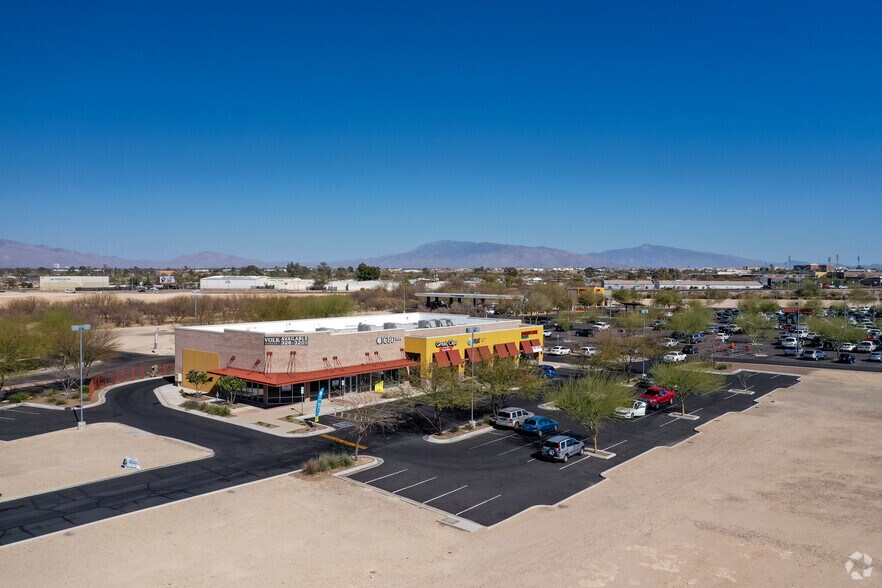 More Photos Of 1570 E Tucson Marketplace Blvd, Tucson General Retail For Sale