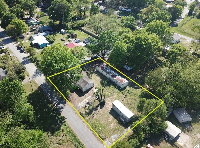 More Photos Of 308-311B Drake Cir, Anderson Multifamily For Sale