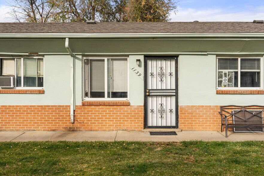 More Photos Of 1129 Akron St, Aurora Apartments For Sale
