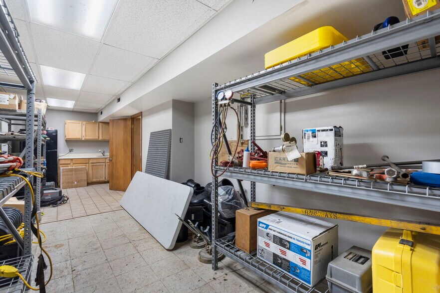 More Photos Of 2752 E Kearney St, Springfield Freestanding For Sale