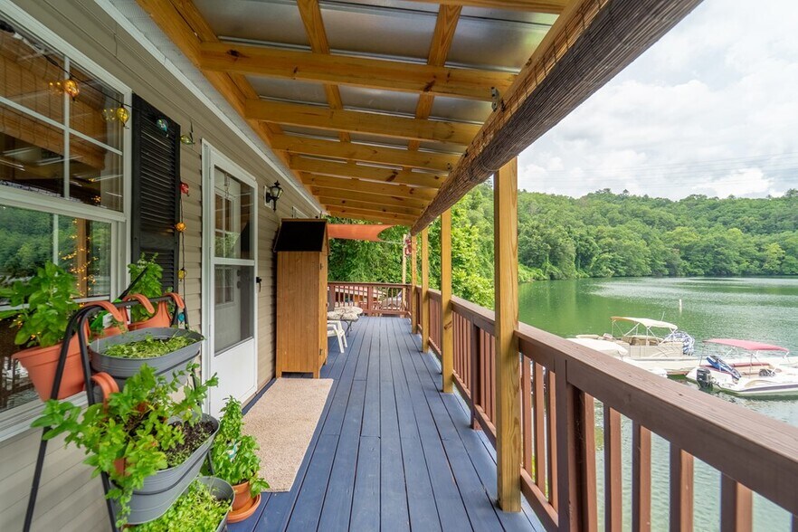 More Photos Of 270 Deyton Camp Rd, Robbinsville Marina For Sale