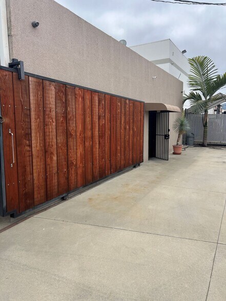 Primary Photo Of 15044 Proctor Ave, City of Industry Manufacturing For Sale