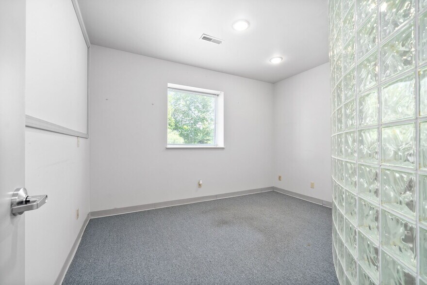 More Photos Of 311 W 9th St, Hopkinsville Medical For Lease