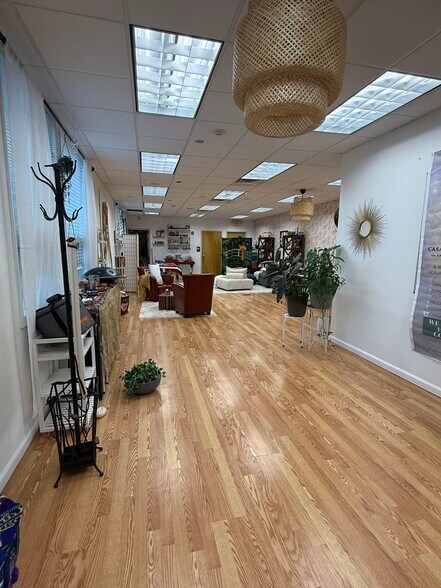 More Photos Of 1547 N 9th St, Stroudsburg Freestanding For Lease