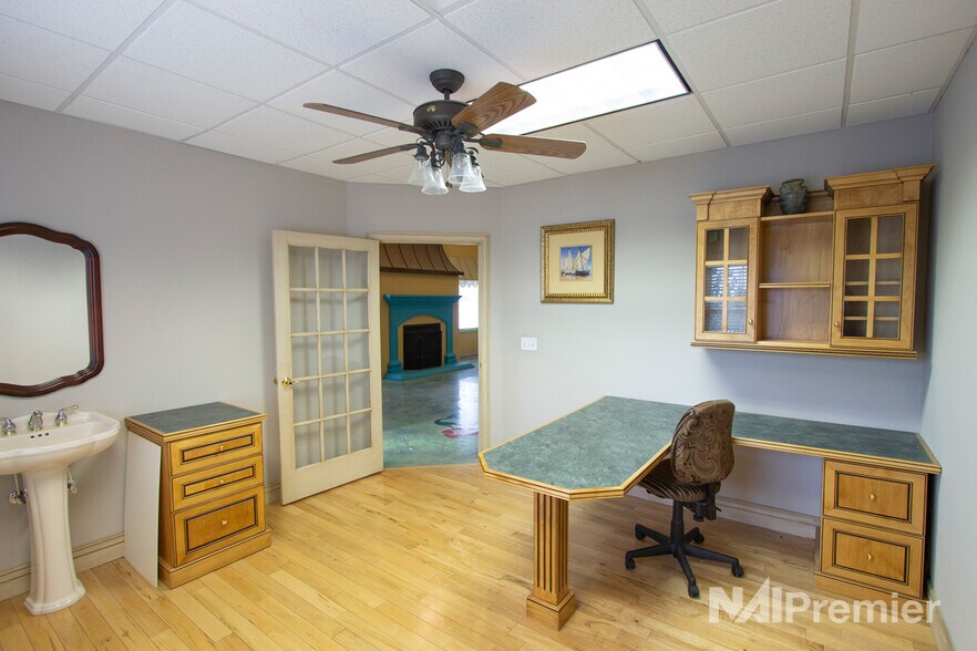 More Photos Of 2505 E 3300 S, Salt Lake City Office For Sale