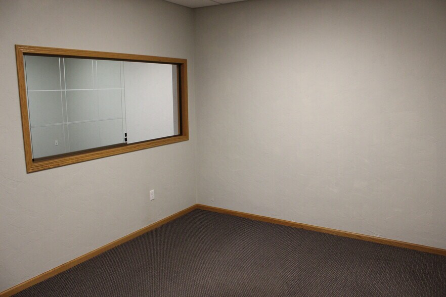 More Photos Of 1521 Randolph Rd, Janesville Medical For Lease