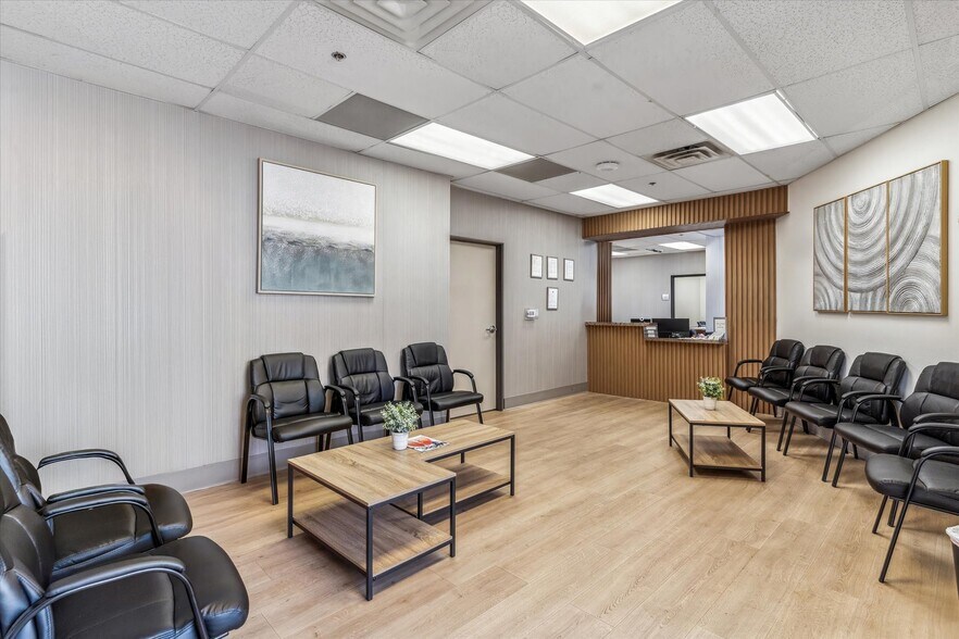 More Photos Of 4220 N 20th Ave, Phoenix Medical For Lease