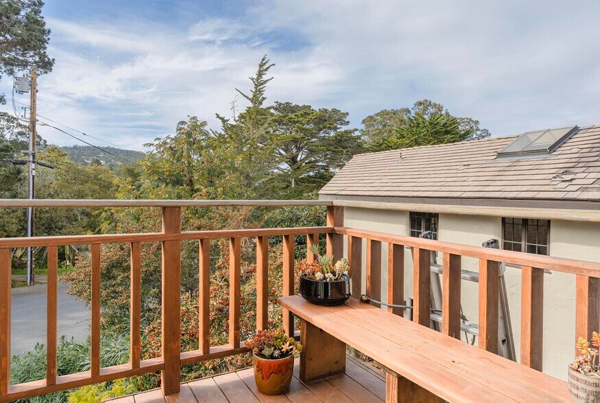 More Photos Of 1084 Cass St, Monterey Medical For Sale