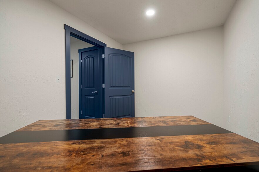 More Photos Of 1823 W 51st St, Tulsa Freestanding For Sale