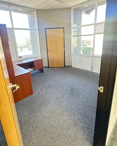 More Photos Of 12455 N 92nd Dr, Peoria Warehouse For Lease