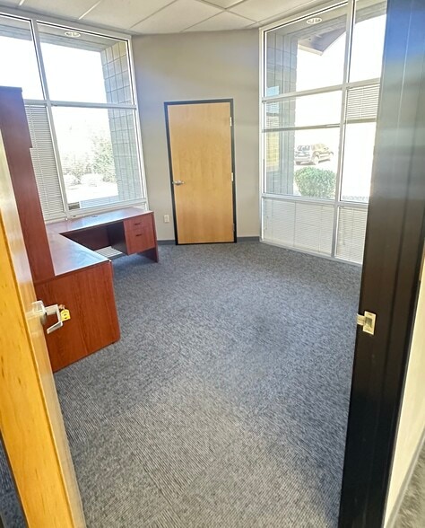 More Photos Of 12455 N 92nd Dr, Peoria Warehouse For Lease