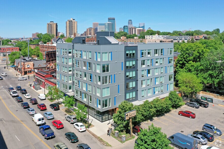 More Photos Of 2015 Lyndale Ave, Minneapolis Apartments For Sale