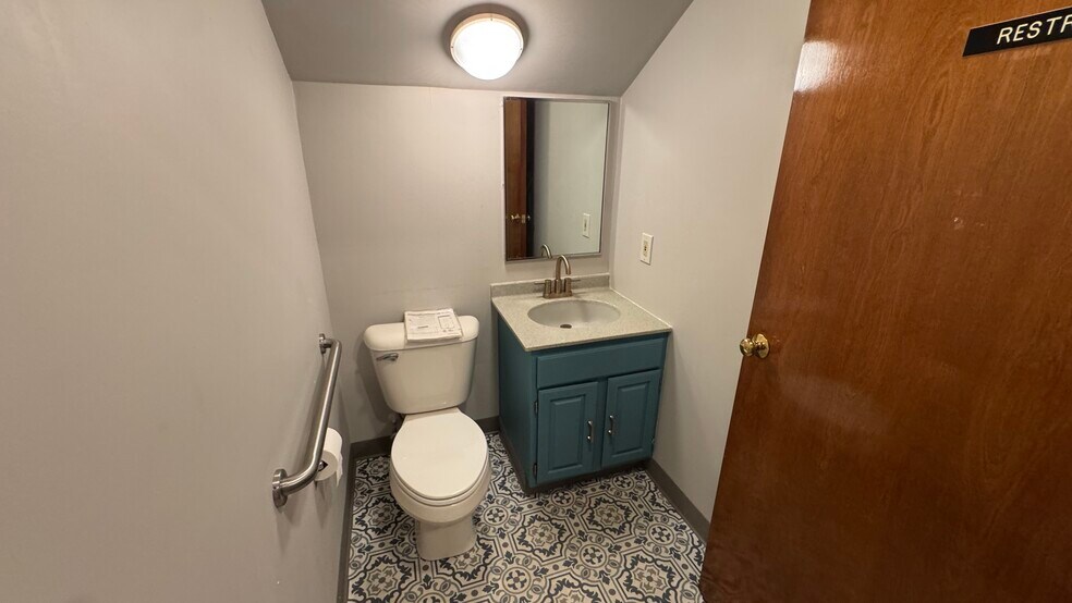 More Photos Of 1850 Friedensville Rd, Bethlehem Office For Lease