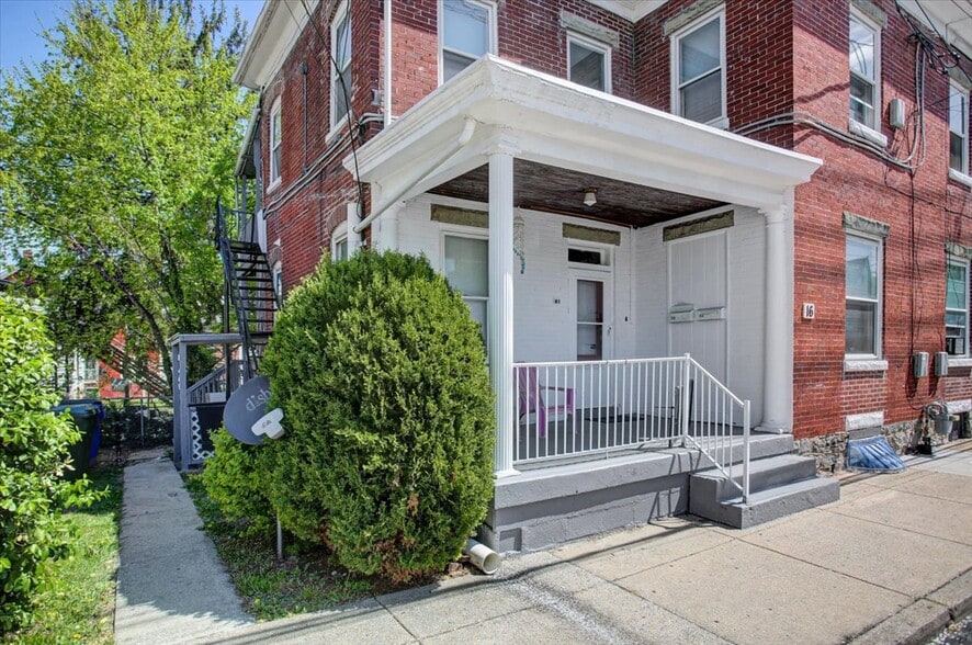 More Photos Of 16-18 Wayside Ave, Hagerstown Apartments For Sale