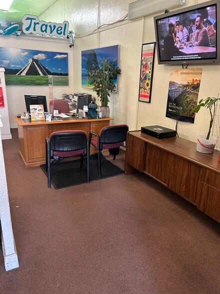 More Photos Of 915 E Alisal St, Salinas Storefront For Lease