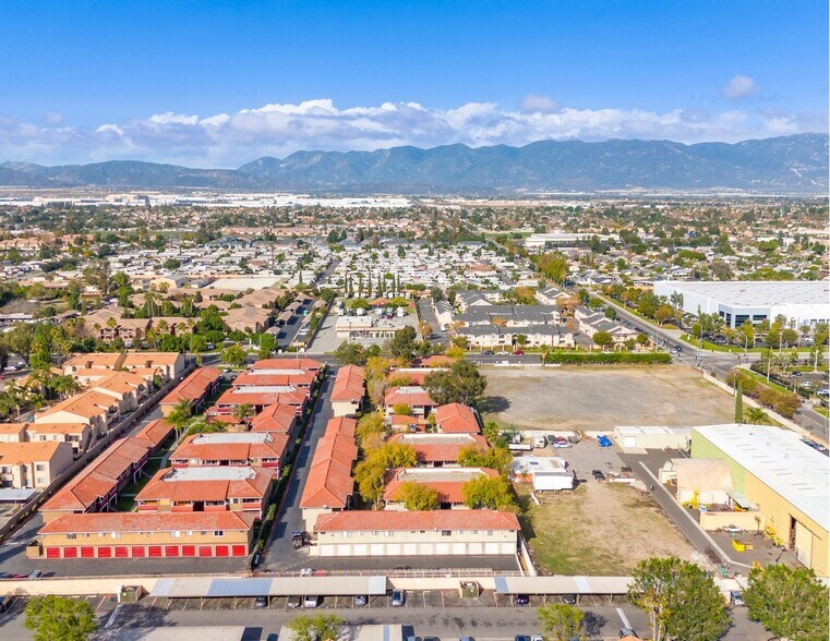 More Photos Of 1531 W Rialto Ave, Fontana Apartments For Sale