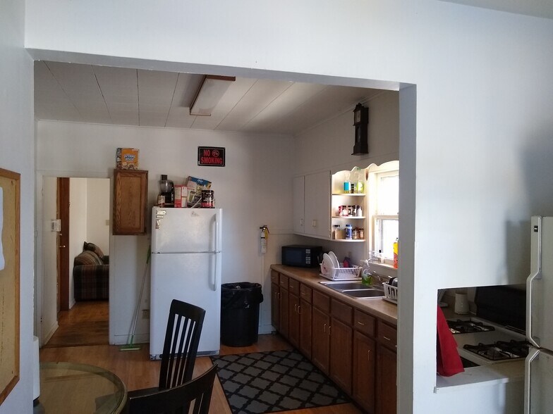 More Photos Of 313 Augusta Ave, Dekalb Apartments For Sale