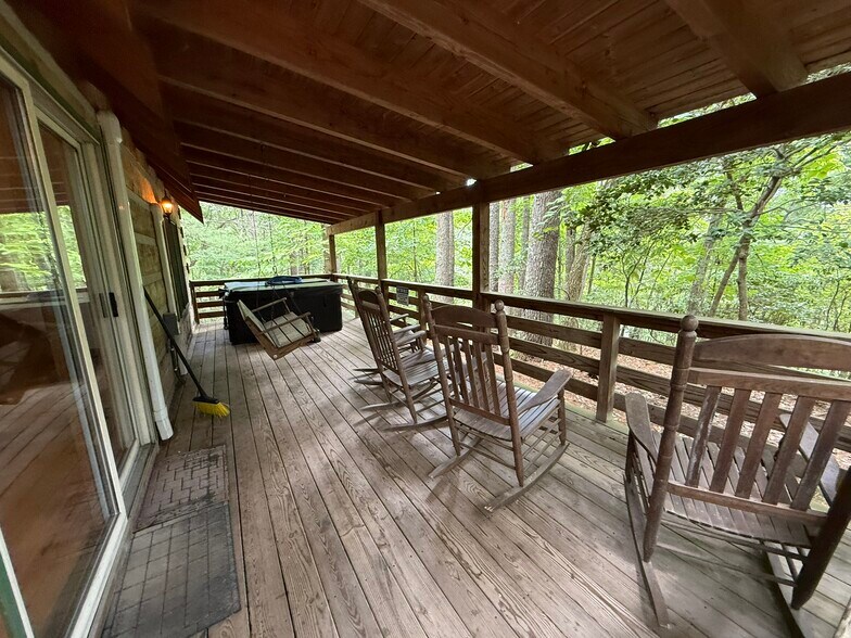 More Photos Of 1105 Fall Creek Rd, Purlear Specialty For Sale