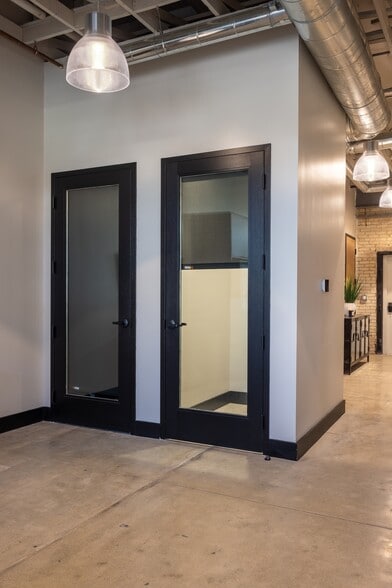 More Photos Of 1502 N Nebraska Ave, Tampa Storefront Retail Office For Sale