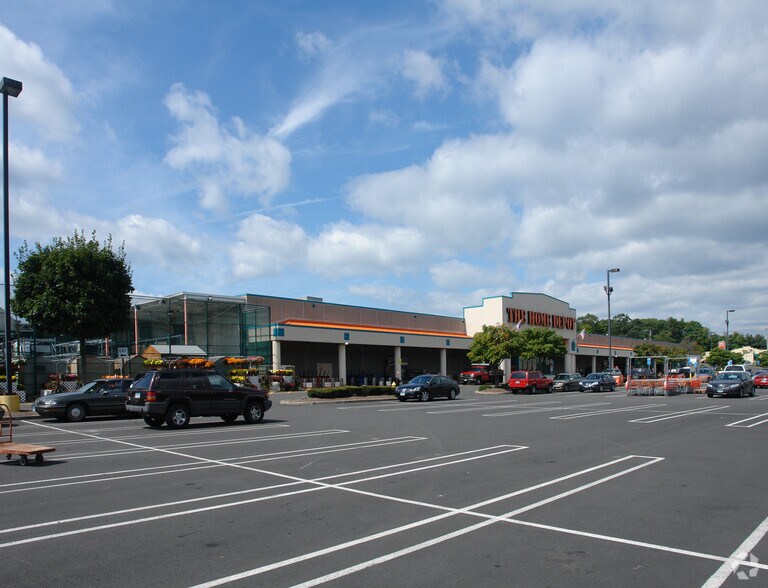 More Photos Of 440 Boston Post Rd, Orange Unknown For Lease