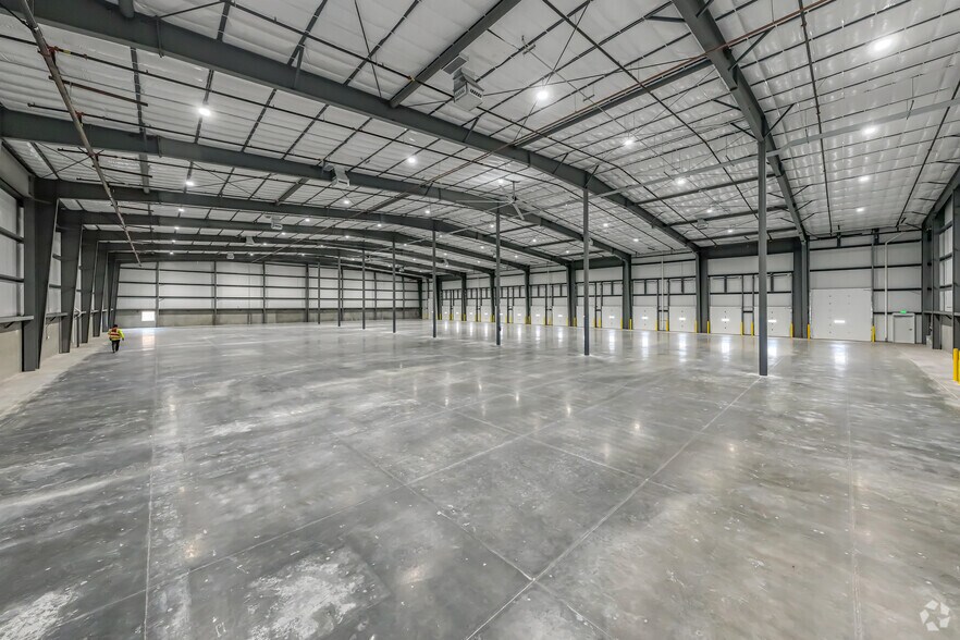 More Photos Of 1713 Stefani St, Calexico Distribution For Lease