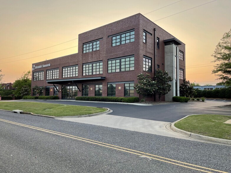 More Photos Of 2900 1st Ave S, Birmingham Office For Lease