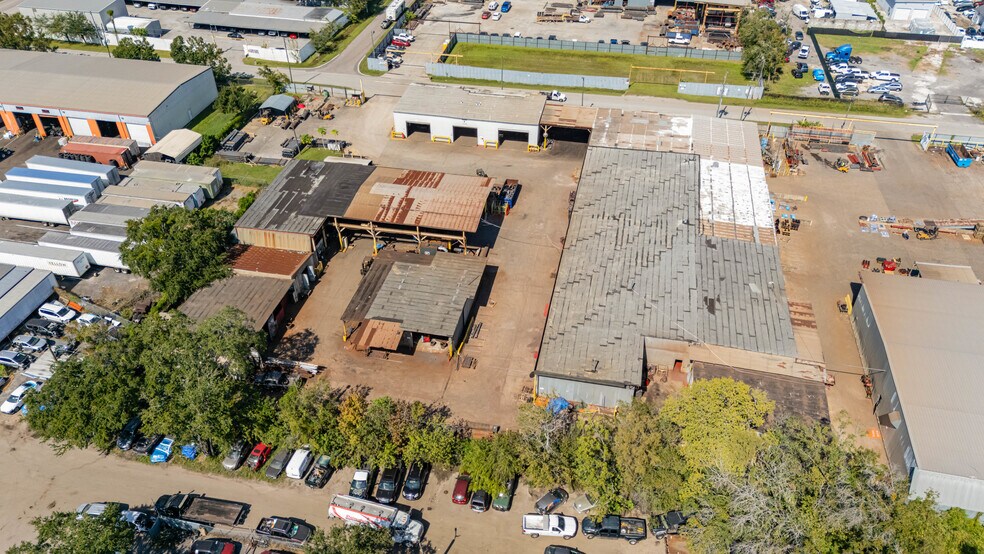 More Photos Of 204 5th St, Orlando Industrial For Sale
