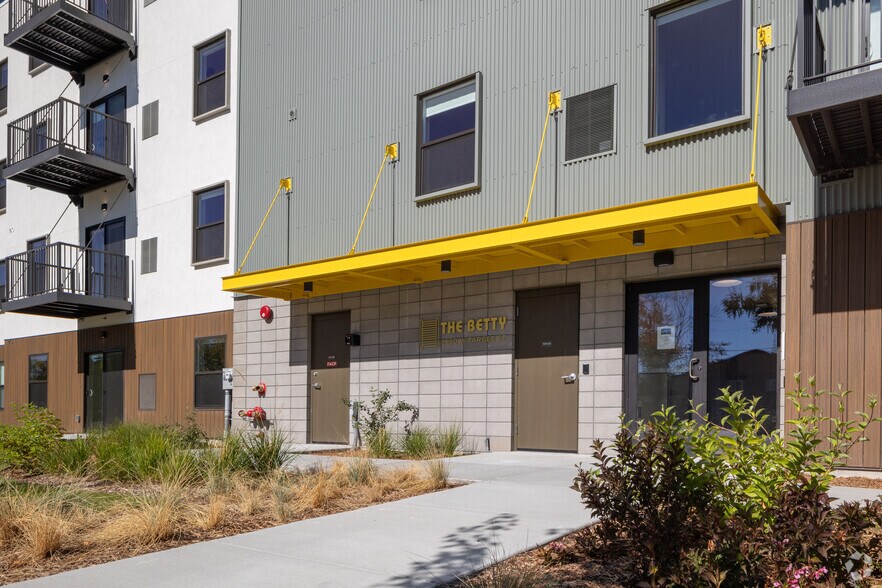 More Photos Of 2550 W Targee St, Boise Apartments For Sale