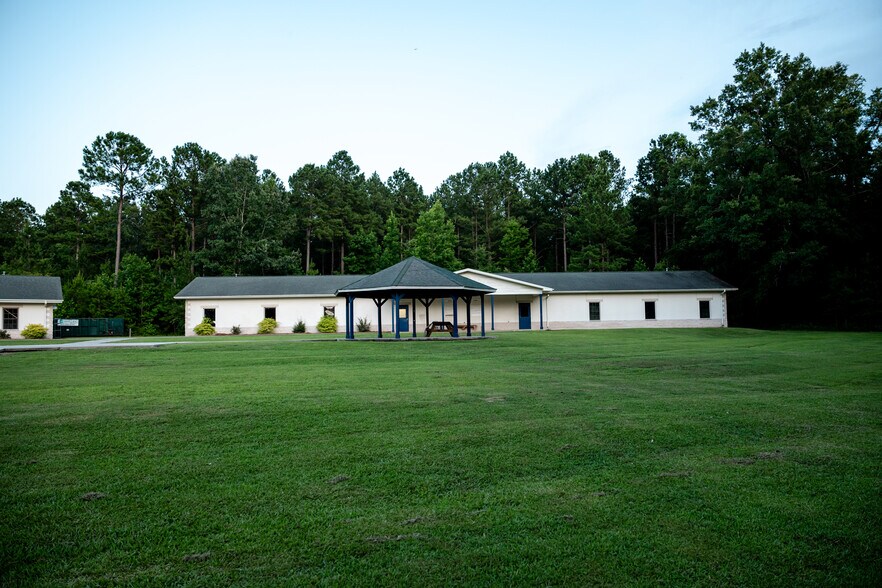 More Photos Of 626 Old River Rd, Sylvania Manufacturing For Sale