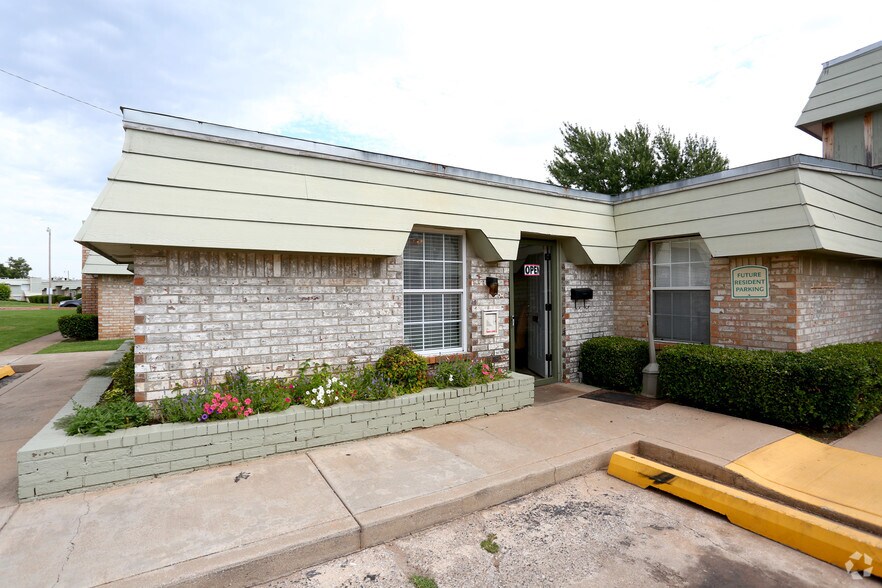 More Photos Of 7404 Lyrewood Ln, Oklahoma City Apartments For Sale