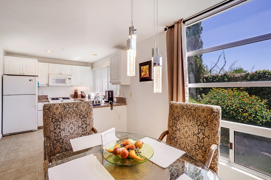 More Photos Of 67590 Jones Rd, Cathedral City Hotel For Sale