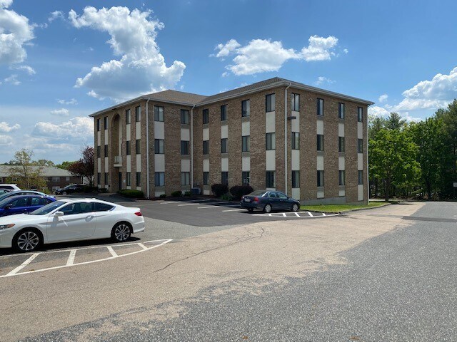 More Photos Of 221 Boston Post Rd E, Marlborough Office For Lease