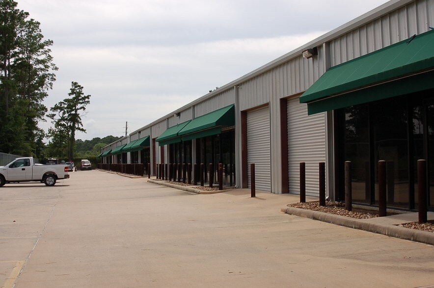 More Photos Of 2121 Golden Rd, Spring Warehouse For Lease