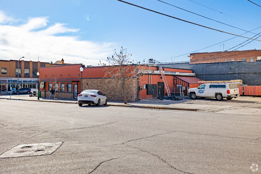 More Photos Of 401 W Cedar St, Rawlins Restaurant For Sale