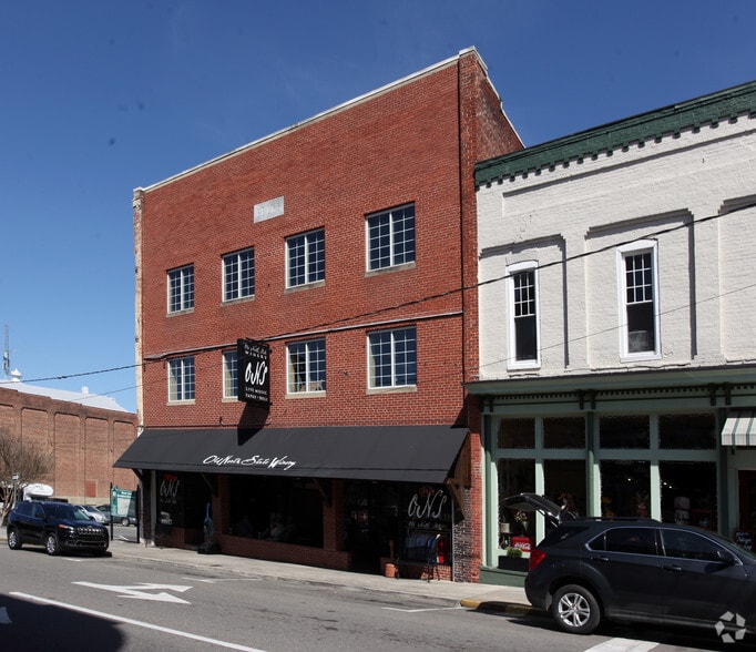 More Photos Of 308 N Main St, Mount Airy Storefront Retail Office For Sale