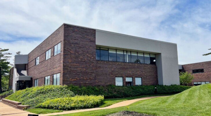 More Photos Of 1145 Corporate Lake Dr, Creve Coeur Office For Lease