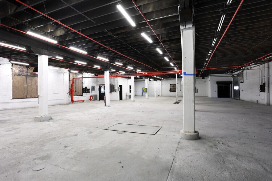 More Photos Of 1811 Factory St, Kalamazoo Manufacturing For Sale
