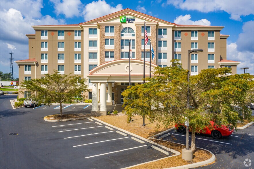 More Photos Of 3427 Forum Blvd, Fort Myers Hotel For Sale