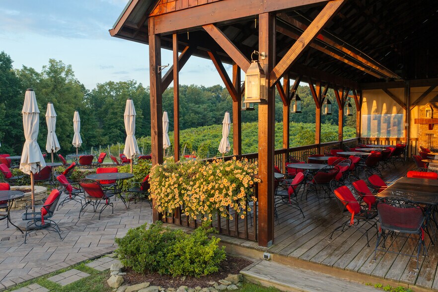 More Photos Of 401 Gilkey Ridge Rd, Shade Winery Vineyard For Sale