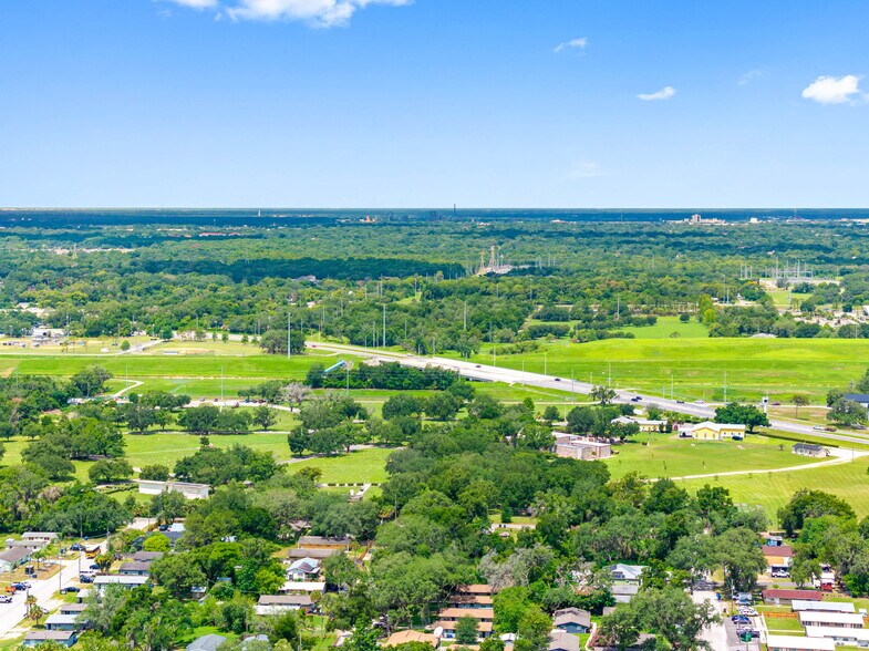More Photos Of 9610 Harney Rd, Thonotosassa Warehouse For Sale