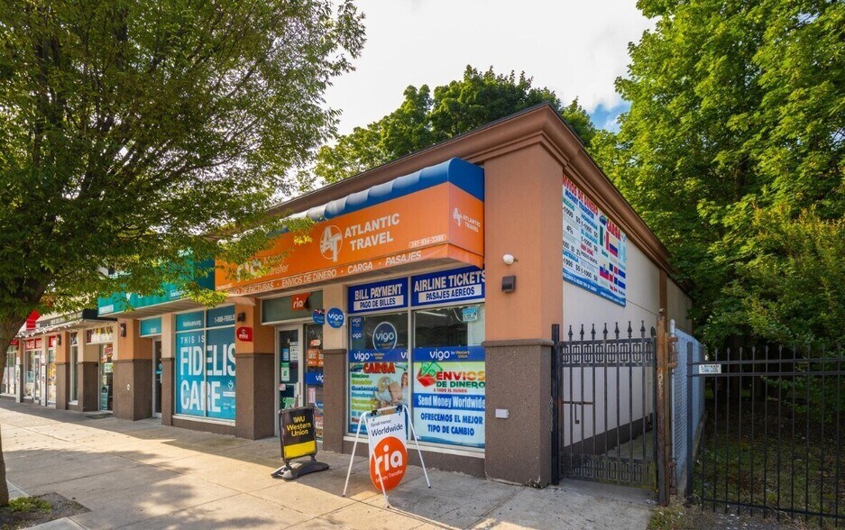 More Photos Of 1686 Forest Ave, Staten Island Freestanding For Sale