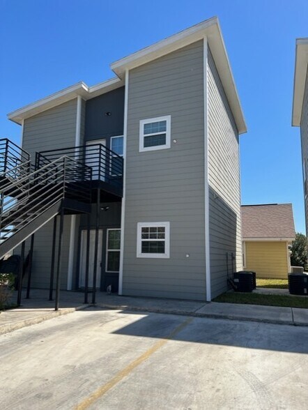More Photos Of 1513 Quitaca Dr, Edinburg Apartments For Sale